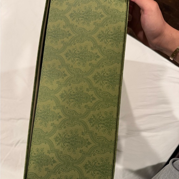 Gucci Gift Box - Picture 4 of 14
